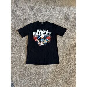 Brad Paisley Crushin It World Tour T-Shirt Size Medium M Concert Band Tee